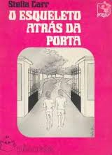 O Esqueleto Atras Da Porta