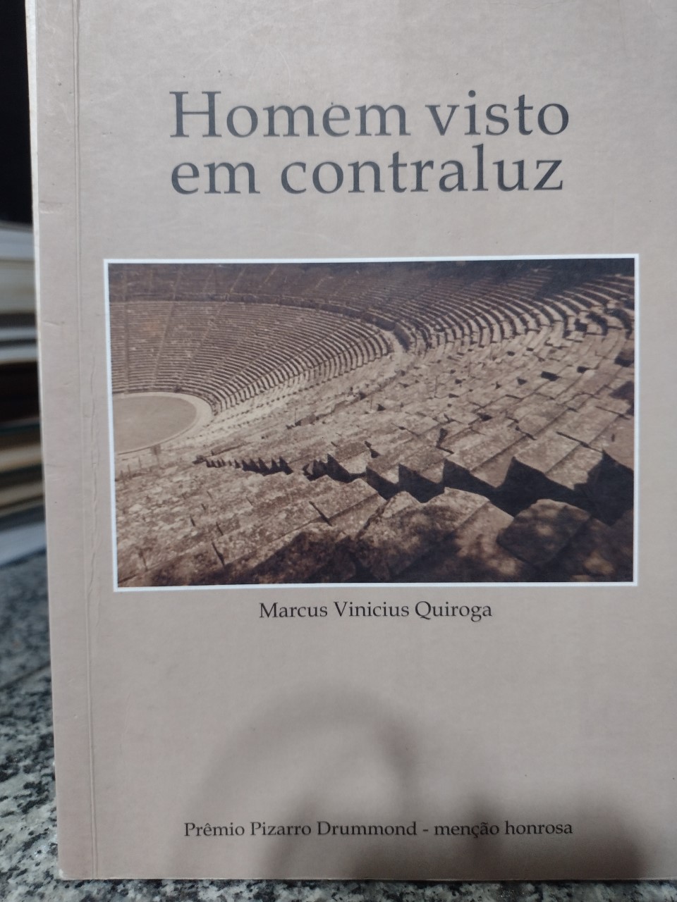 Homem Visto Em Contraluz