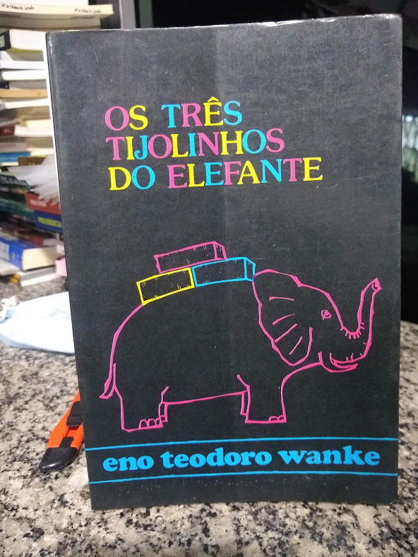 Os Tres Tijolinhos Do Elefante