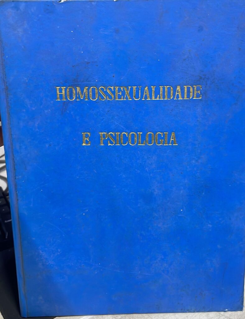 Homossexualidade e psicologia / reencadernado