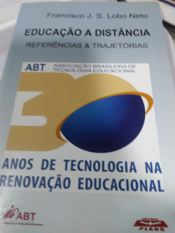 Educacao A Distancia Referencias E Trajetorias