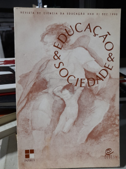 Educacao E Sociedade Revista De Ciencia Da Educacao Ano Xi - Dezembro De 1990 - N. 37
