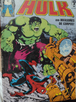 Shield E O Homem-aranha Contra O Hulk Em Invasores De Corpos V.84
