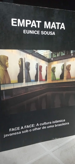 Fac A Face - A Cultura Islamica Javanesa Sob O Olhar De Uma Brasileira