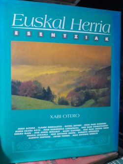 Euskal Herria Esentziak