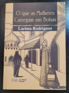 O Que As Mulheres Carregam Nas Bolsas