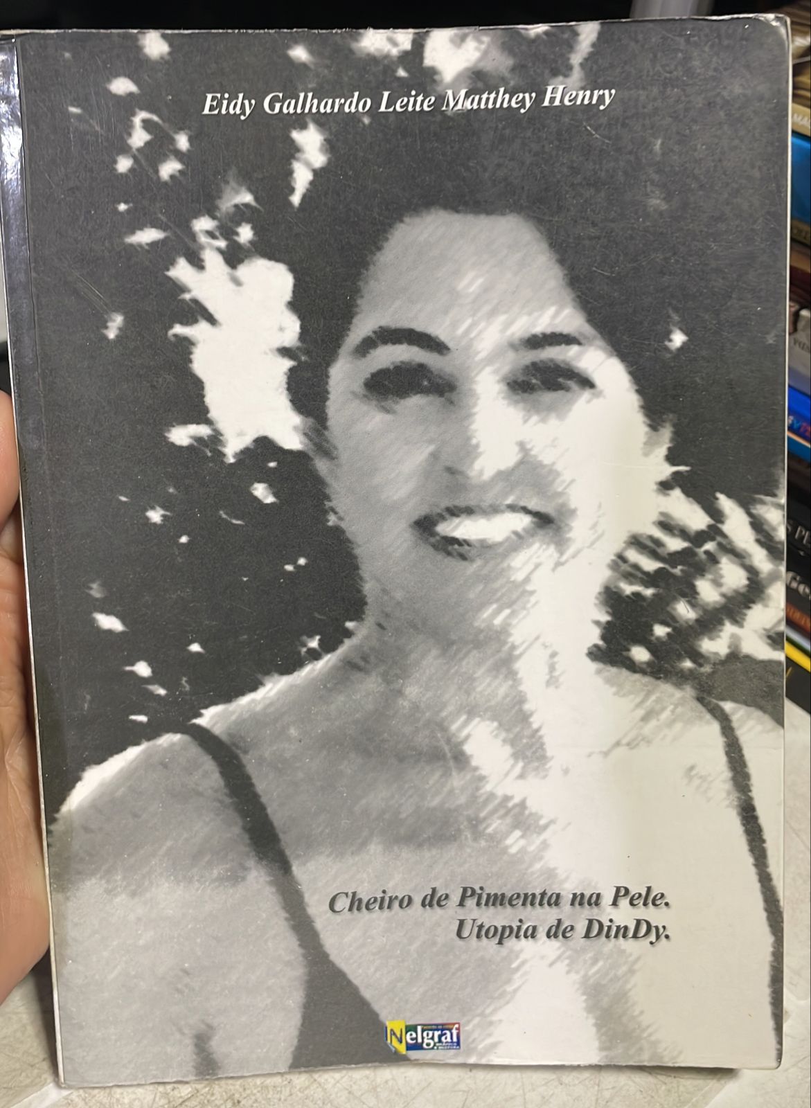 cheiro de pimenta na pele - utopia de dindy