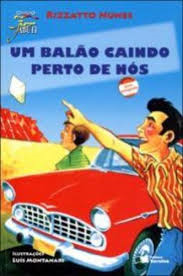 Um Balao Caindo Perto De Nos