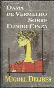 Dama De Vermelho Sobre Fundo Cinza