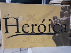 Pequenina E Heroica