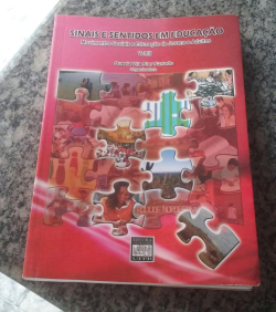 Sinais E Sentidos Em Educacao - Movimentos Sociais E Educacao De Jovens E Adultos V. 03