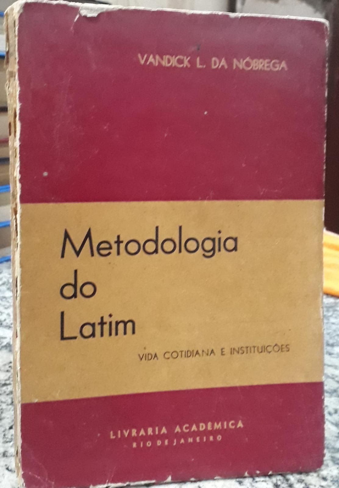 Metodolgia do Latim- Vida Cotidiana e instituições
