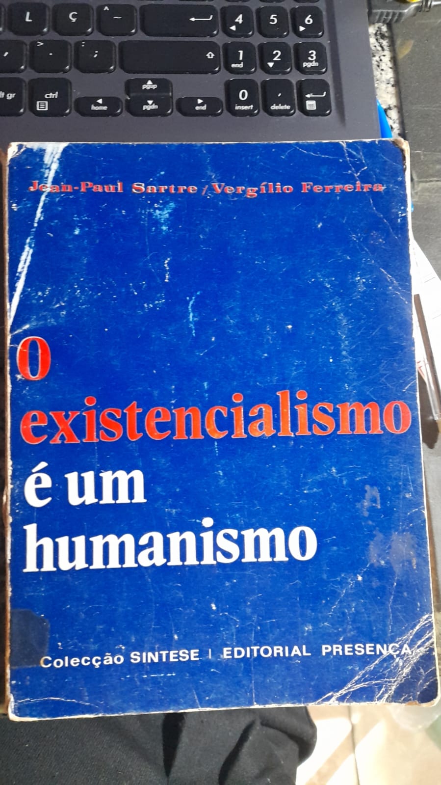 O Existencialismo E Um Humanismo
