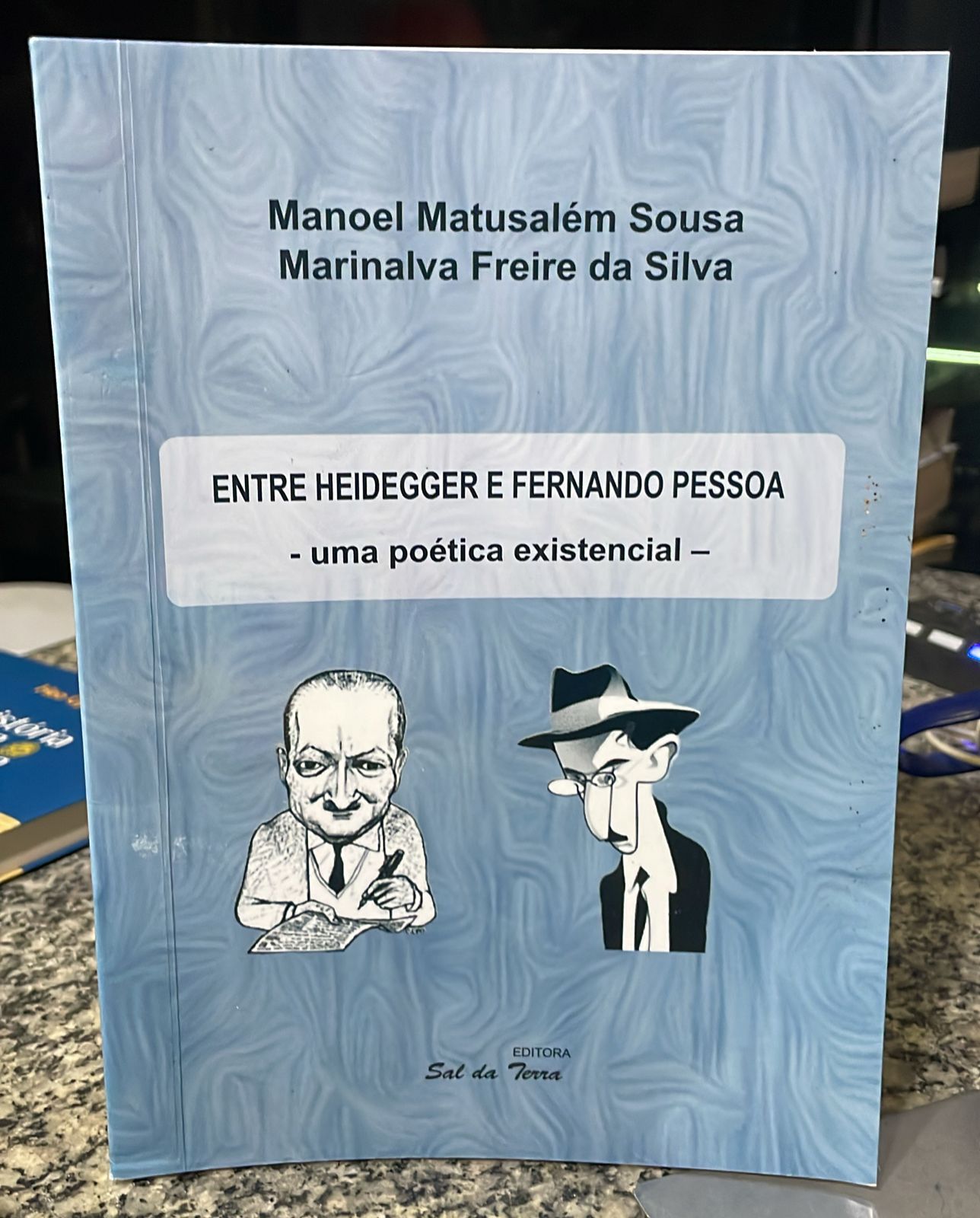 entre heidegger e fernando pessoa - uma poetica existencial