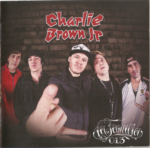 Charlie Brown Jr. — La Familia 013