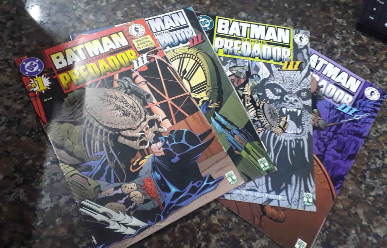 Batman versus Predador III - Minissérie Com 4 Volumes Completos