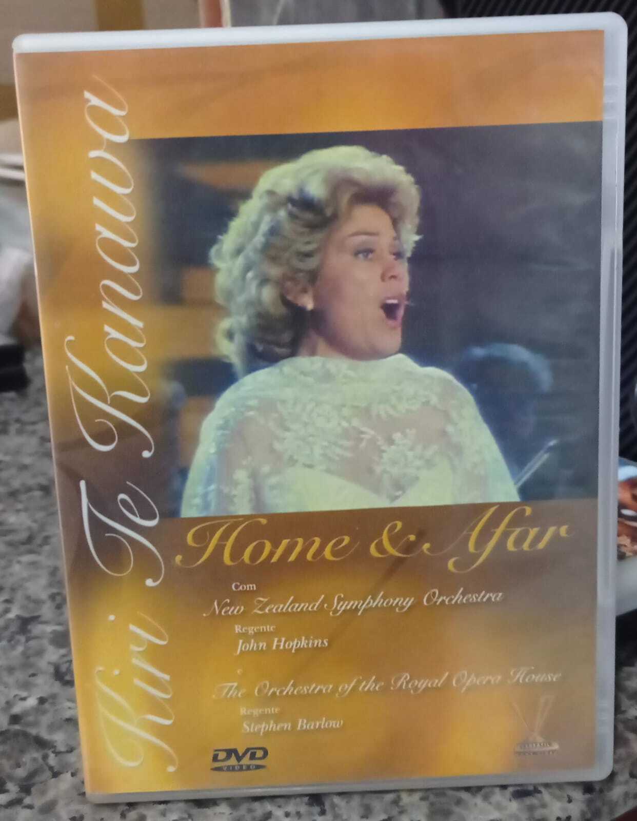 Kiri Te Kanawa Home & Afar