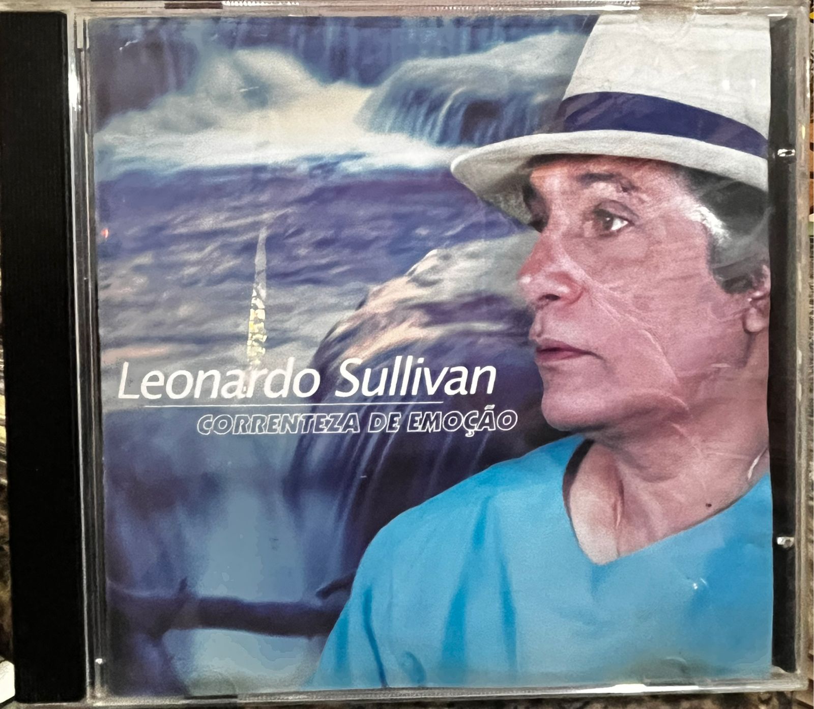 Leonardo Sullivan — Correnteza De Emoçâo