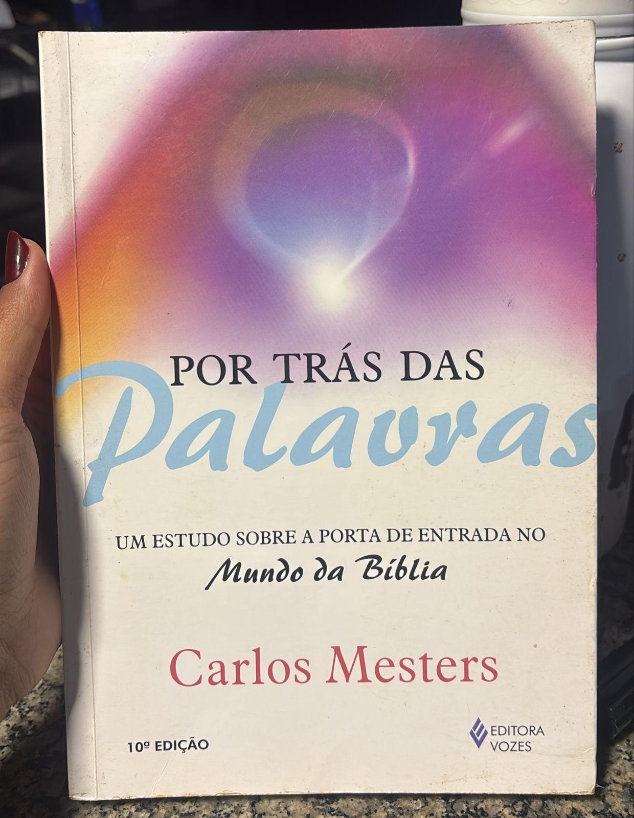 Por trás das palavras - Um estudo sobre a porta de entrada no mundo da Bíblia
