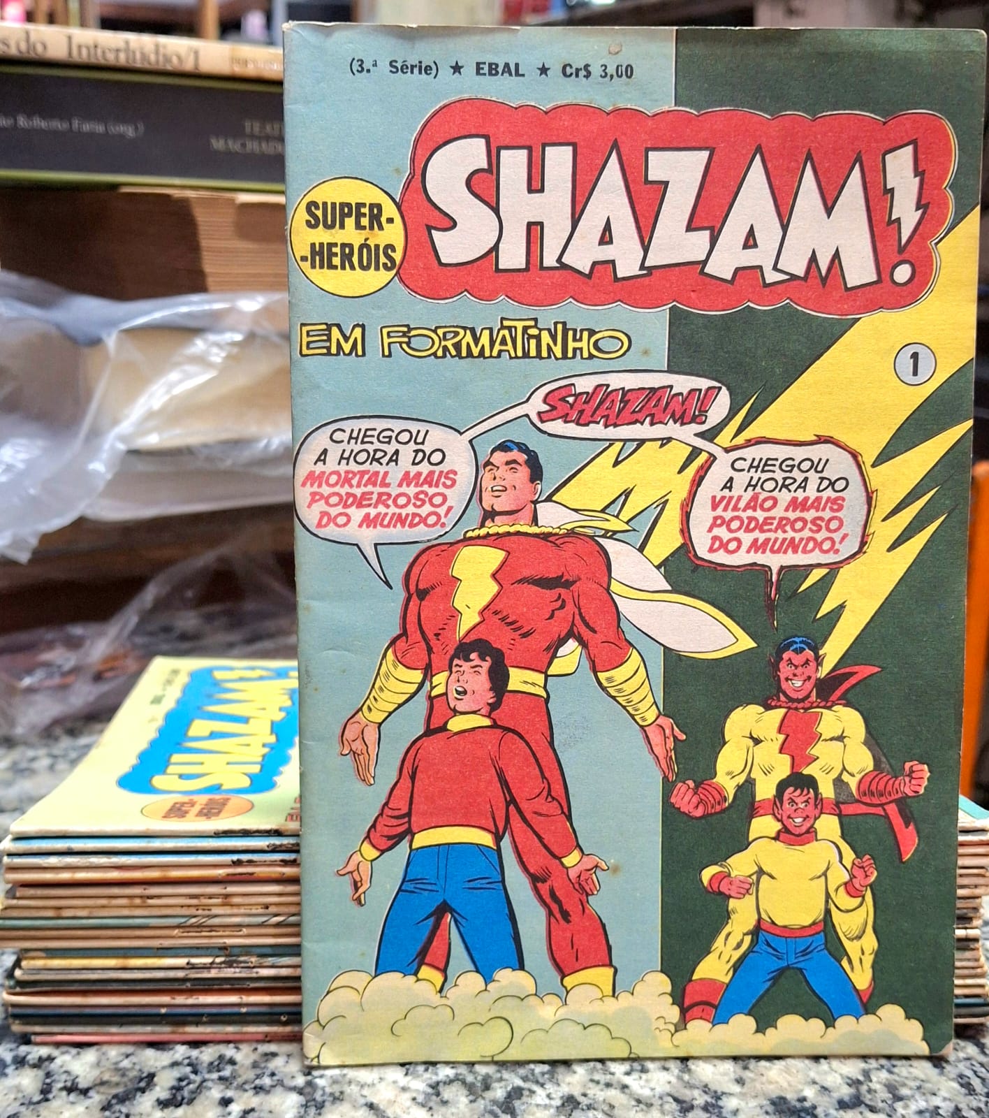 Shazam! - Super-Heróis em Formatinho - 3ª Série - Vol. 01 a 22 - Coleção faltando o último volume