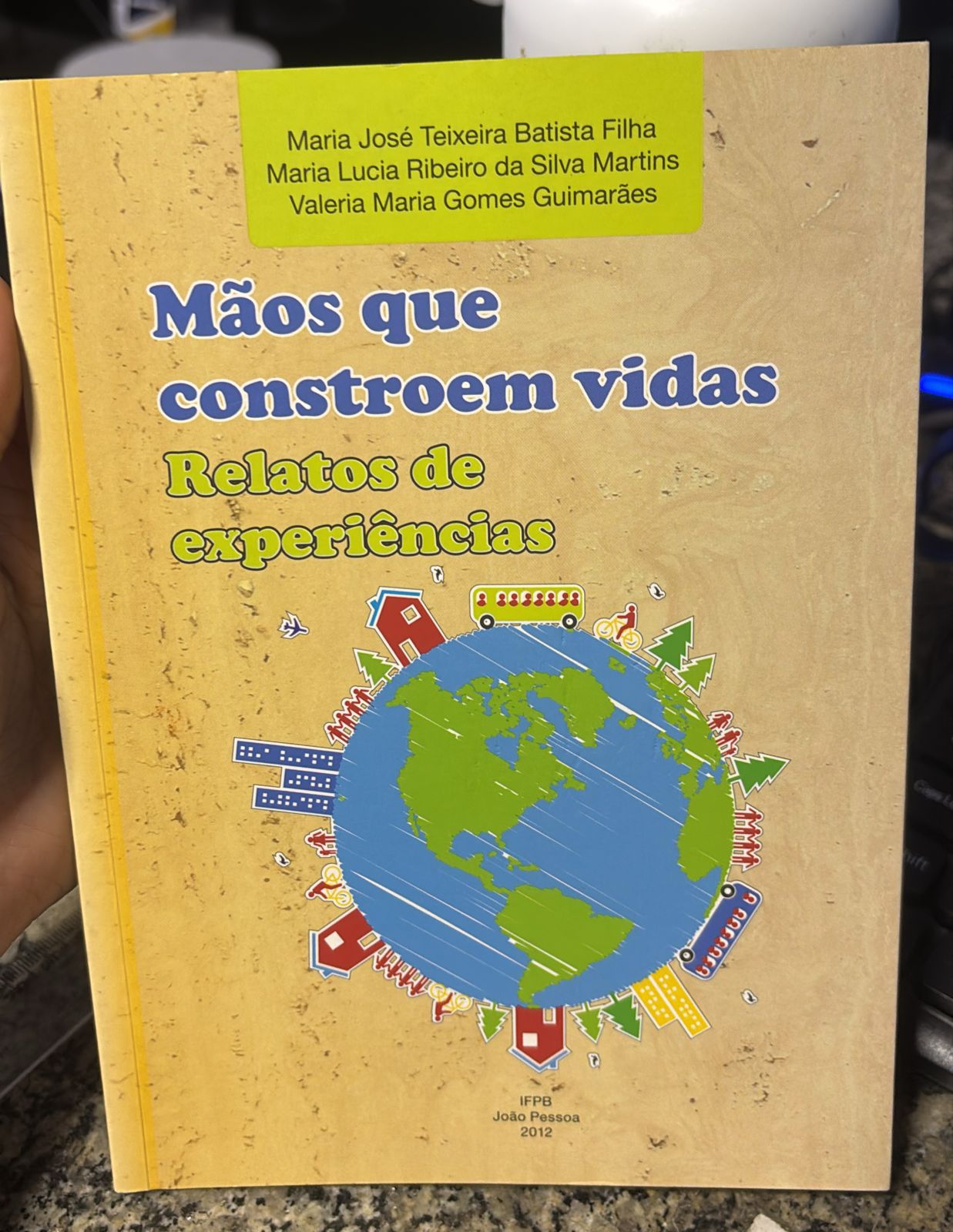 mãos que constroem vidas - relatos de experiências